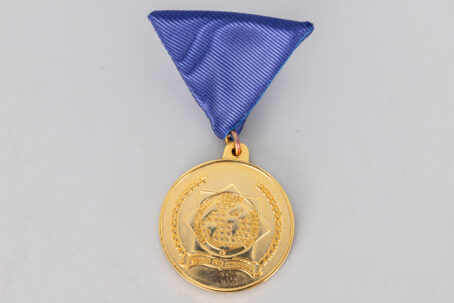 I.P.A. Goldene Verdienstmedaille Lot – Bild 7