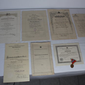 Urkundengruppe eines K. u. K. Major mit EK II usw. und Rumänische Jubiläumsmedaille Carol I von 1906
