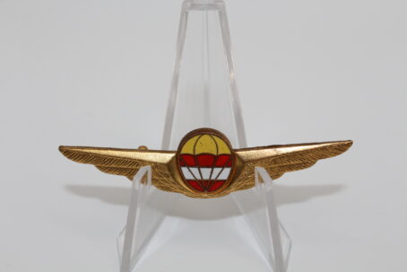 "Militärfallschirmspringerabzeichen" in Gold