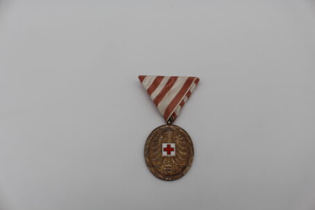 Rot Kreuz Gruppe mit Verdienstkreuz 1. Klasse – Bild 8