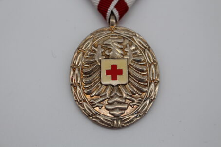 Rot Kreuz Gruppe mit Verdienstkreuz 1. Klasse – Bild 39