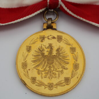 Goldene Verdienstmedaille der Republik Österreich für Damen