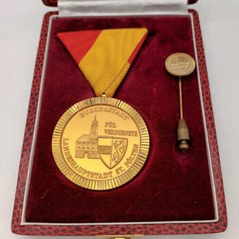 Goldene Verdienstmedaille mit Miniatur, Europastadt St. Pölten