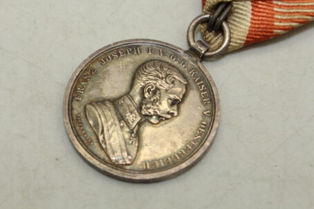 Silberne Tapferkeitsmedaille 2. Klasse Kaiser Franz Josef – Bild 4