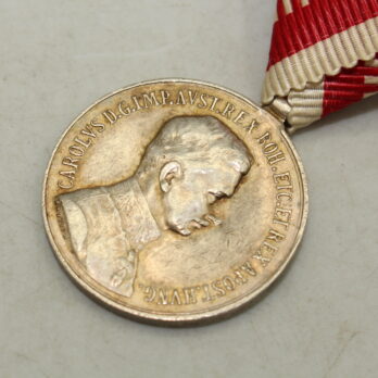 Silberne Tapferkeitsmedaille Kaiser Karl 2. Klasse