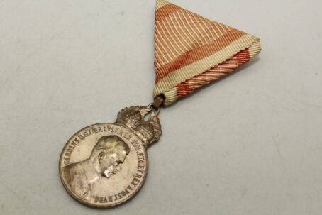 Silberne Militärverdienstmedaille Kaiser Karl, Singnum Laudis
