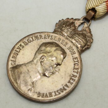 Silberne Militärverdienstmedaille Kaiser Karl, Singnum Laudis