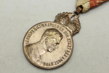 Silberne Militärverdienstmedaille Kaiser Karl, Singnum Laudis – Bild 2