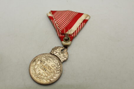 Silberne Militärverdienstmedaille Kaiser Karl, Singnum Laudis – Bild 4