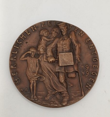 Spottmedaille von Karl Goetz, Ich führe Euch herrlichen Zeiten entgegen, Kienast, 57,51g – Bild 2