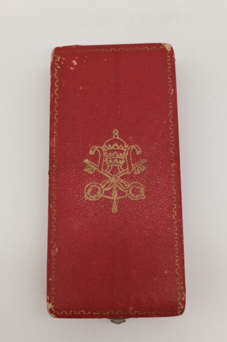 Ehrenkreuz *PRO Ecclesia et Pontifice* – Bild 9
