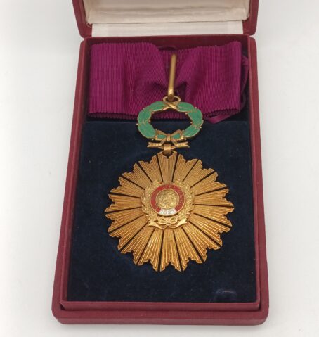*Orden der Sonne* Kommandeurkreuz – Bild 2