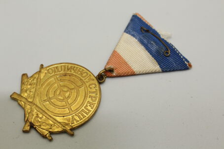 Jugoslawien Medaille Ausgezeichneter Schütze – Bild 3