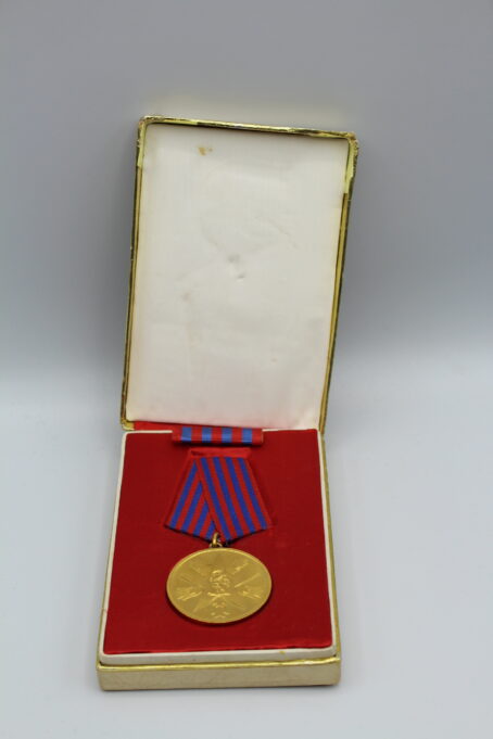 Jugoslawien Medaille für Verdienste am Volk im Etui