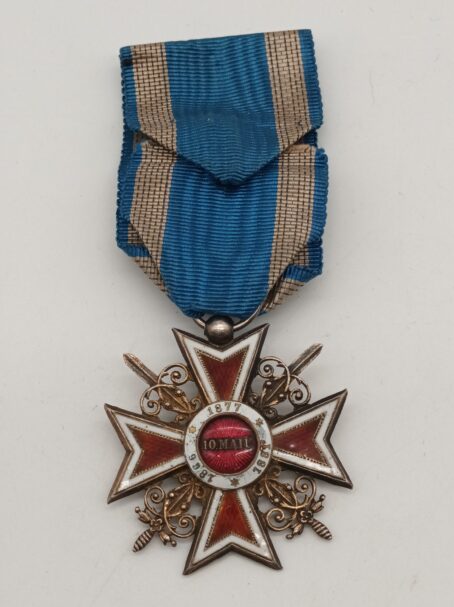 Orden der Krone von Rumänien – Offizierskreuz mit Schwertern (1. Modell, 1881–1932) – Bild 3