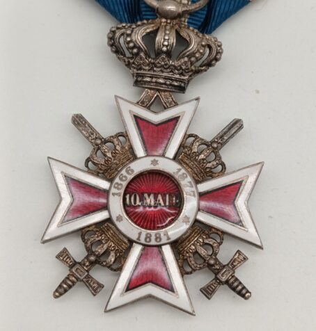 Orden der Krone von Rumänien – Offizierskreuz mit Schwertern (2. Modell, 1932–1947) – Bild 6