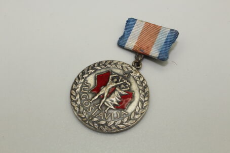 Jugoslawien Medaille "Tot dem Faschismus, Freiheit dem Volk" – Bild 4