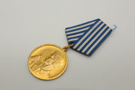 Jugoslawien Medaille für Tapferkeit – Bild 4