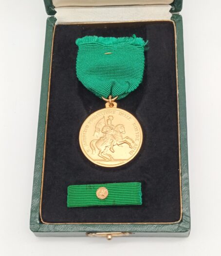 Italienische Militärmedaille "S. Maurizio" für 50 Dienstjahre (1954) – Bild 8